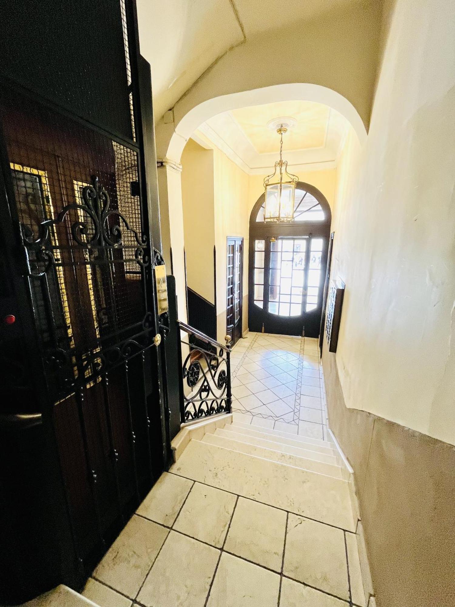 Dplace To Be - Amazing Apartments In Historic Center Madrid Eksteriør bilde
