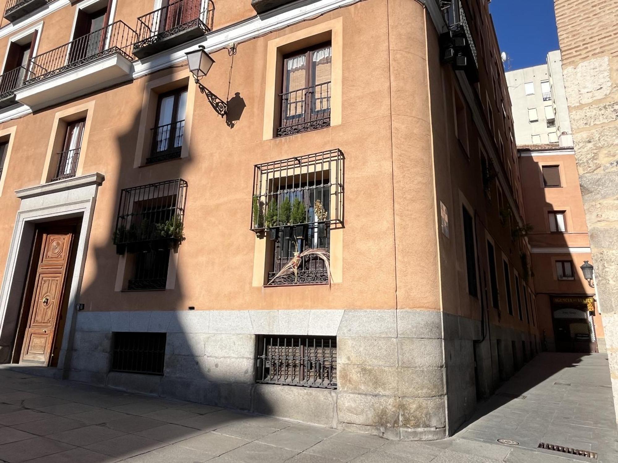 Dplace To Be - Amazing Apartments In Historic Center Madrid Eksteriør bilde