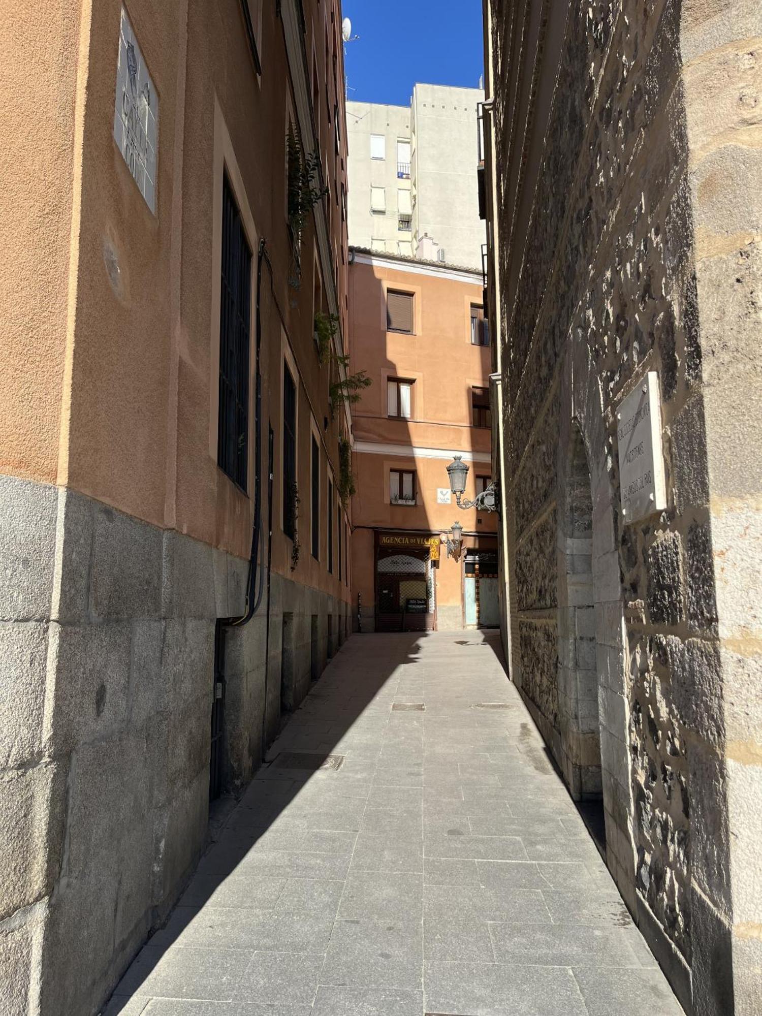 Dplace To Be - Amazing Apartments In Historic Center Madrid Eksteriør bilde